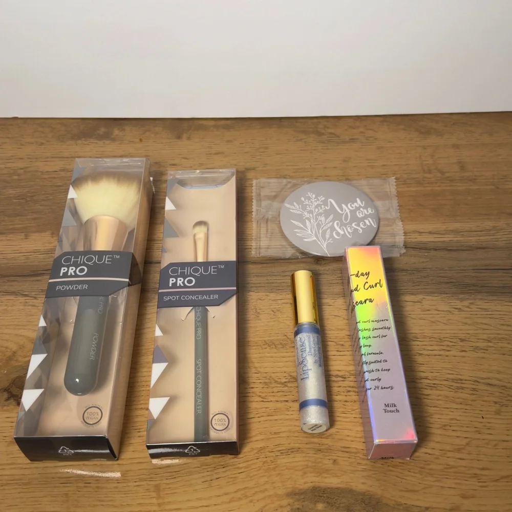 NEW Beauty Bundle LipSense, Milk Mascara, Chique Pro Brushes & Mirror